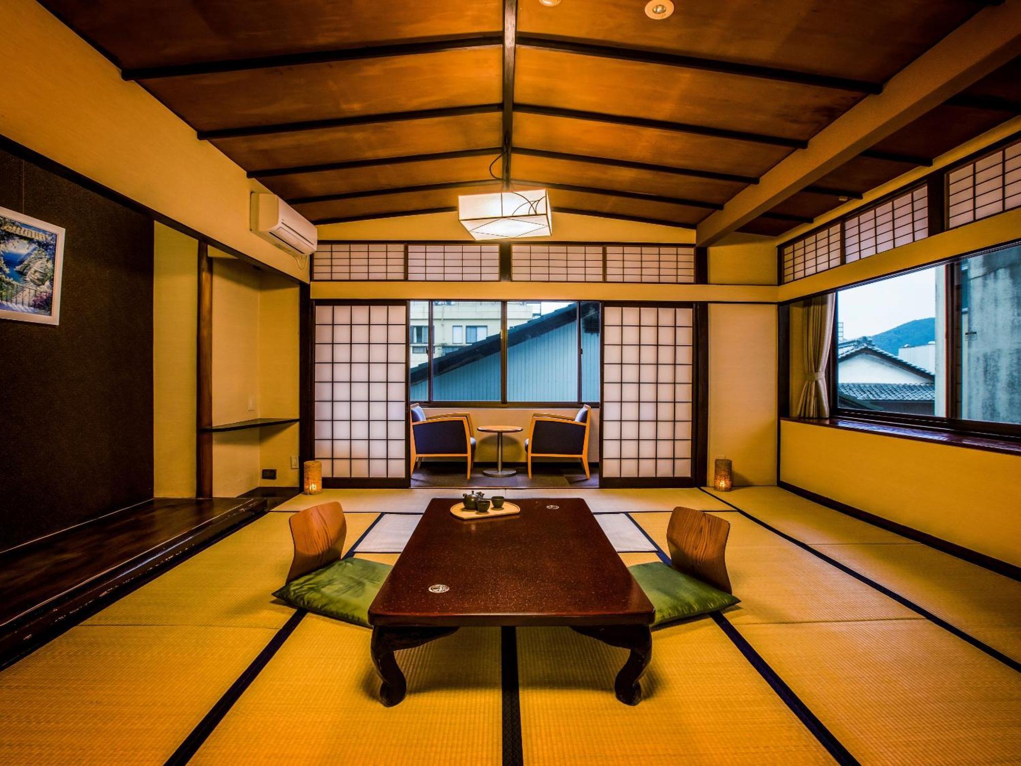 Ooedo Onsen Monogatari Gero Bekkan Hotell Rom bilde